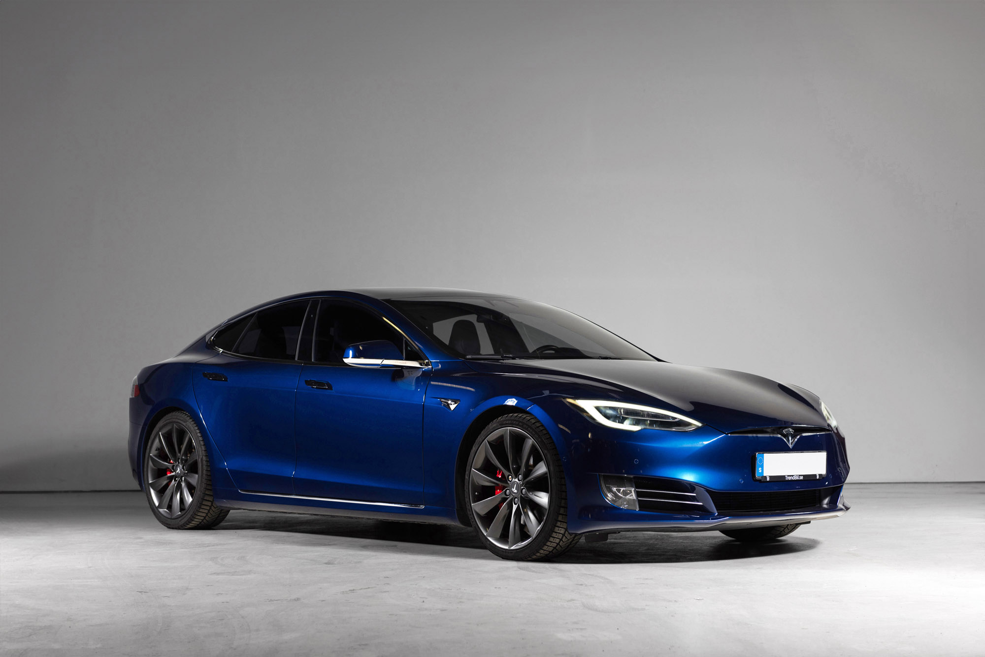 Blue Tesla-102